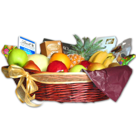 Randvoll Obstkorb mit Extras